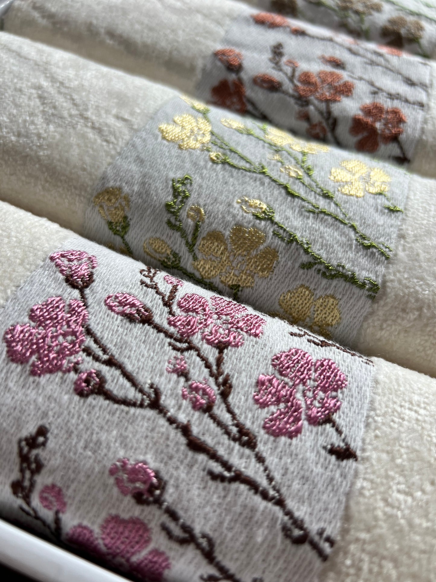 Luxury Embroidered Towels Flowers
