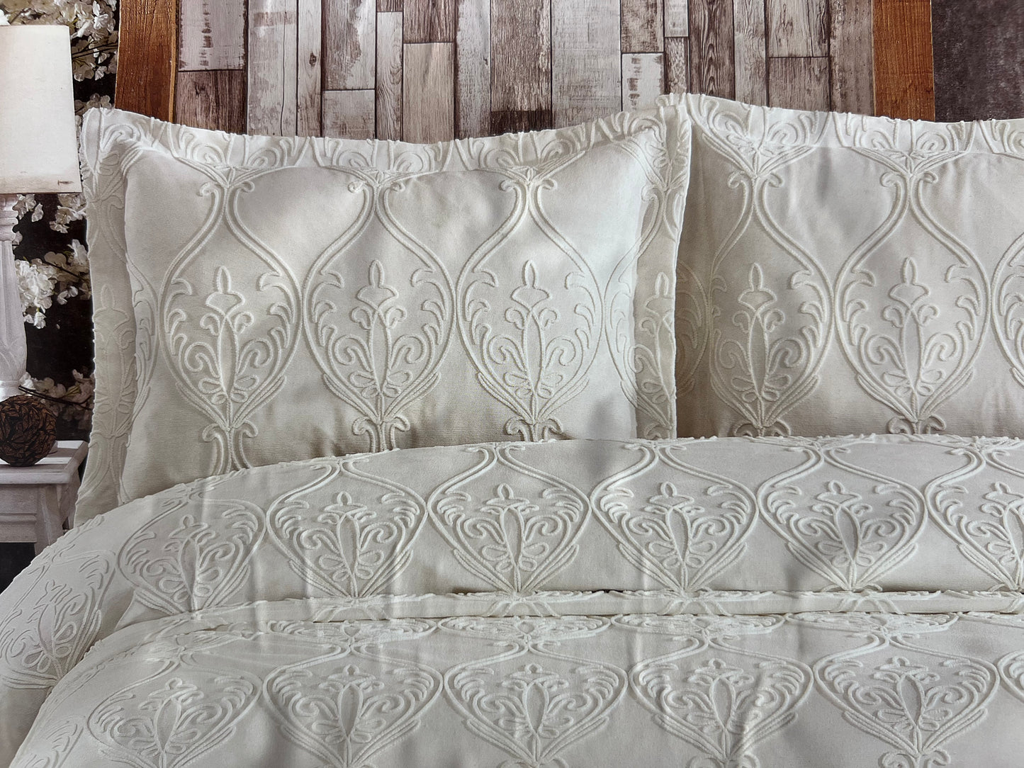 Luxurious embroidered sofa or bed cover Maya Cream