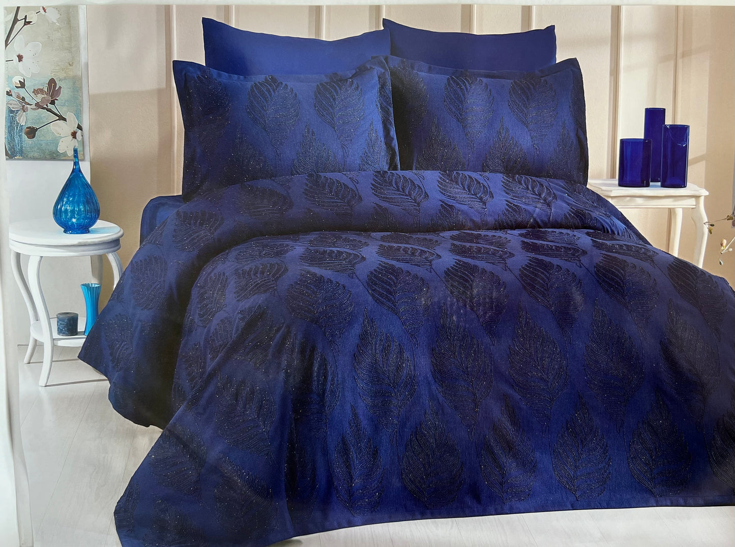 Luxurious bedroom set with embroidery Nima Blue